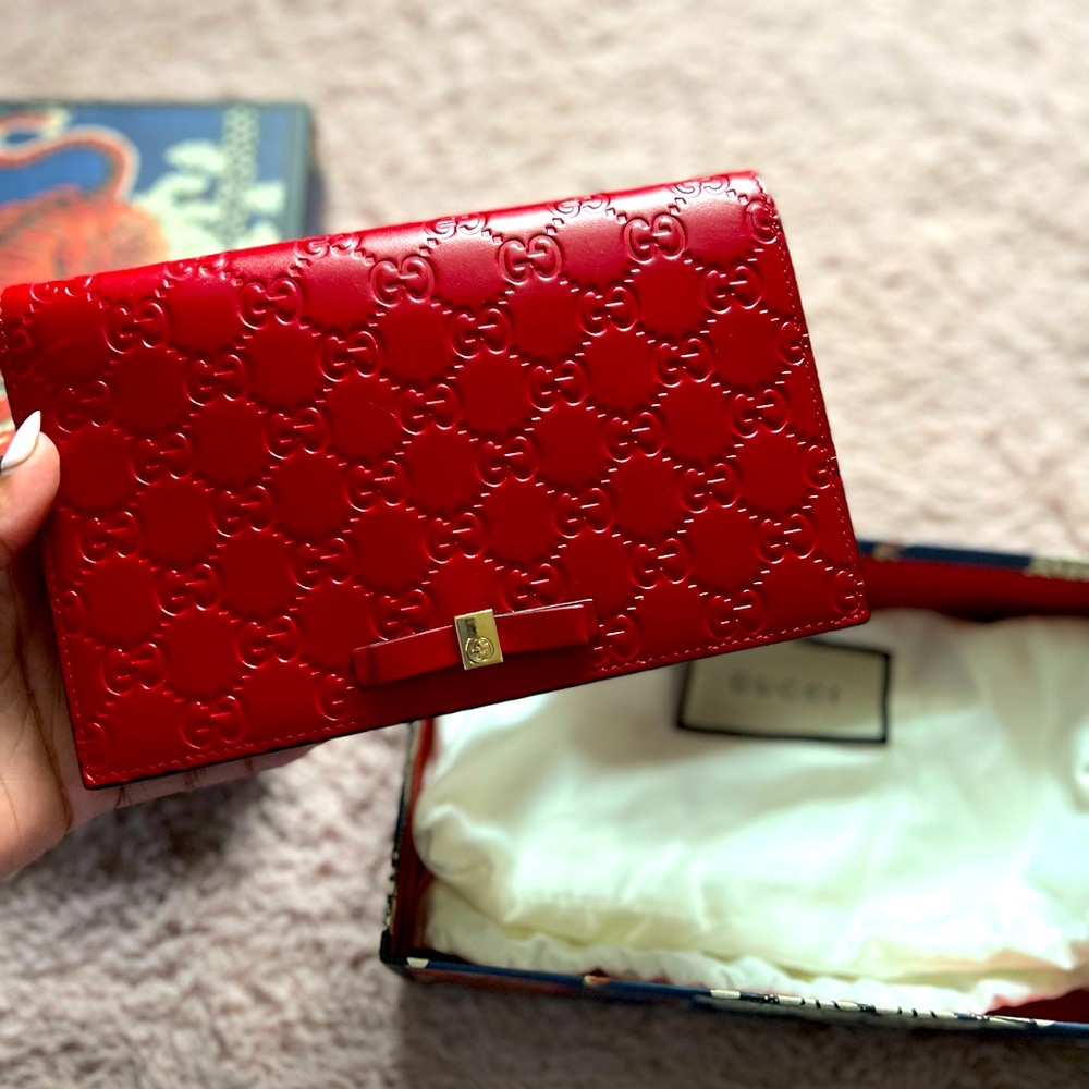 Gucci Guccissima Signature Bow Chain Bag